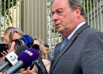 François Hollande est candidat Front Populaire aux législatives