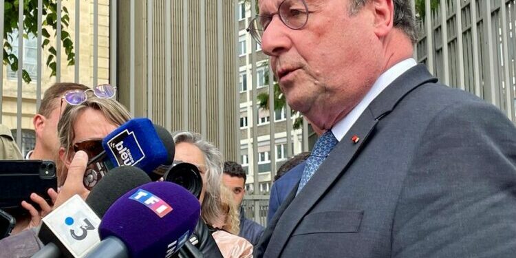 François Hollande est candidat Front Populaire aux législatives