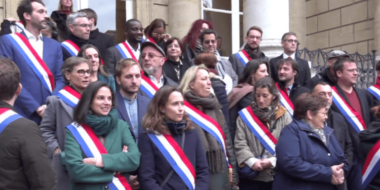 le Nouveau Front populaire divisé après le choix de la France insoumise de ne pas reconduire cinq élus historiques