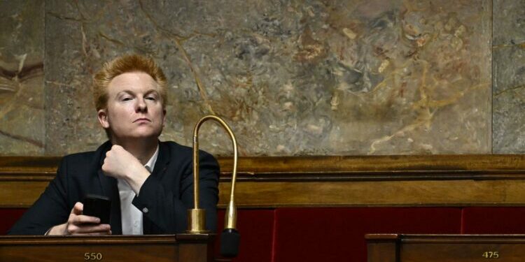 le Front populaire investit Quatennens, Amy Bah du collectif Nous Toutes le défie