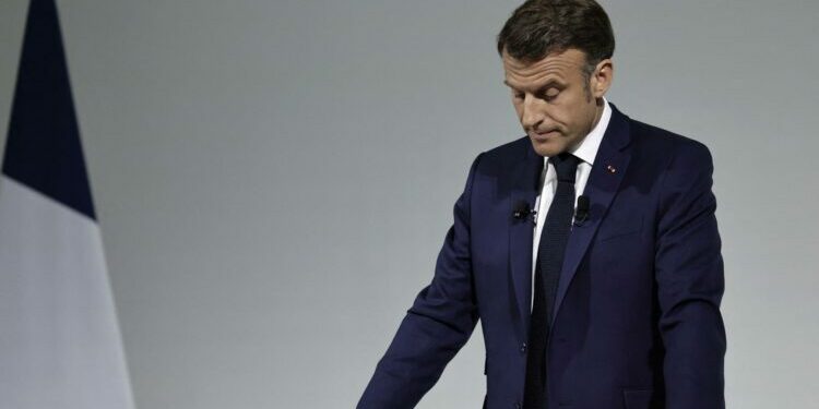 « Un Front populaire d’extrême gauche », l’argument risqué (et trompeur) de la Macronie