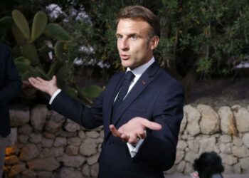 Bardella au salon de la défense, Macron charge le Nouveau Front populaire