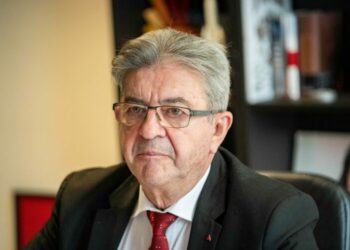 Le Nouveau Front populaire “pèsera sur Netanyahou” s’il remporte les législatives, annonce Mélenchon
