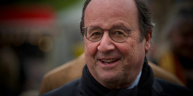 « Le ralliement de François Hollande au Nouveau Front Populaire laisse perplexe »