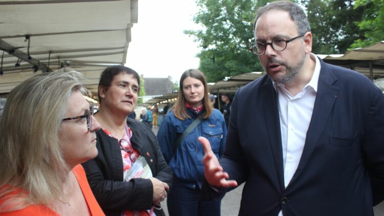 dans les Yvelines, le grand écart d'Aurélien Rousseau, ancien ministre macroniste passé à gauche pour "faire barrage au RN"