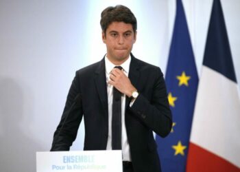 Gabriel Attal présente le camp présidentiel comme une « digue » contre le RN et le Nouveau Front populaire