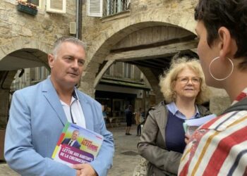 Élections législatives 2024 dans l’Aveyron : Laurent Alexandre (Nouveau Front Populaire) laboure la deuxième circonscription