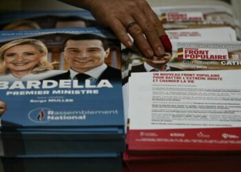 Pourquoi le discours de la Macronie est particulièrement dangereux pour le Front populaire