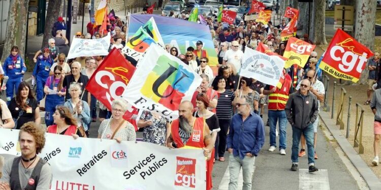 Les syndicats, Alertes féministes et le nouveau Front Populaire marchent ensemble contre le RN à Narbonne