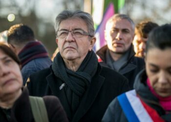 comment le passé lambertiste de Mélenchon ressurgit sur le Nouveau Front populaire