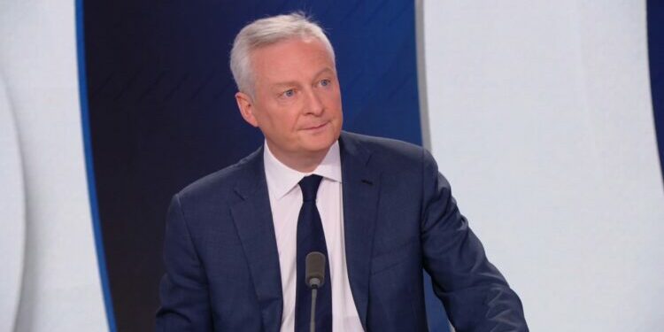 Bruno Le Maire juge le RN et LFI "aussi nocifs l'un que l'autre" en matière d'économie
