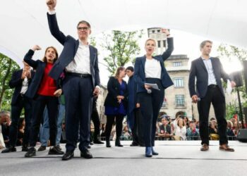 « Ça a tout de suite patiné » : dans le secret de la campagne agitée du Nouveau Front populaire