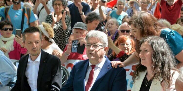 "Cette France que nous ne voulons pas être" : Mélenchon prend le RN pour cible et défend le programme du Nouveau Front populaire à Montpellier
