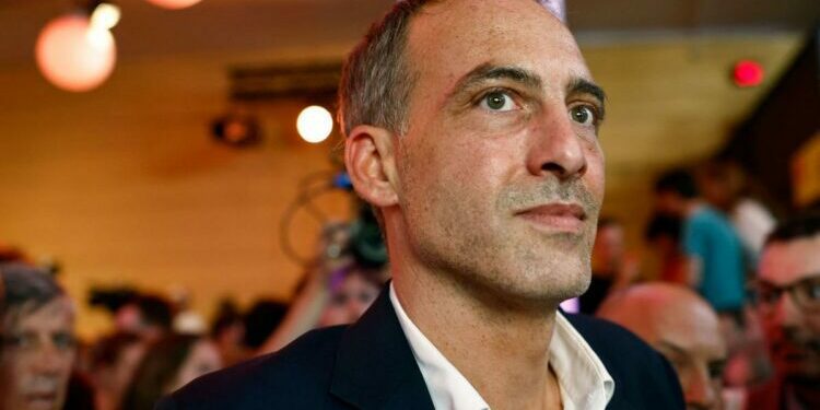 «Des candidats LFI ont tenu des propos» antisémites «insupportables», déplore Glucksmann