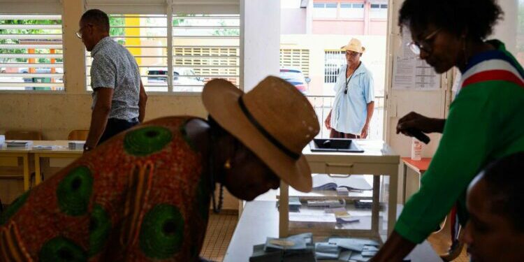 EN DIRECT - Résultat des législatives 2024 : le Nouveau Front populaire en tête en Guadeloupe, Martinique et Guyane – Libération