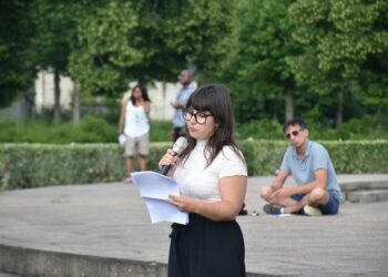 Emma Moreira, candidate Nouveau Front Populaire de la 3&egrave;me circonscription du Cher, veut d&eacute;fendre "les quartiers et campagnes oubli&eacute;s"