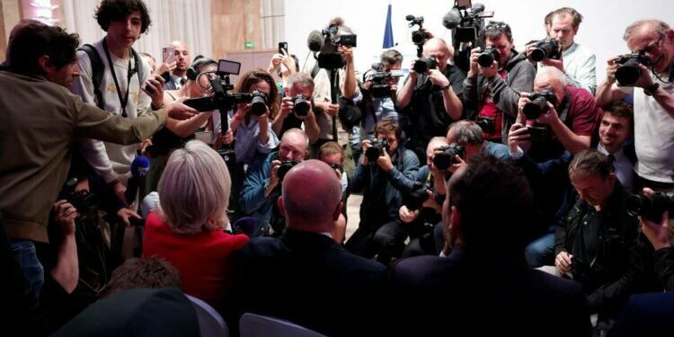 Face à l’extrême droite, la somme de toutes les lâchetés, par Noël Mamère – Libération