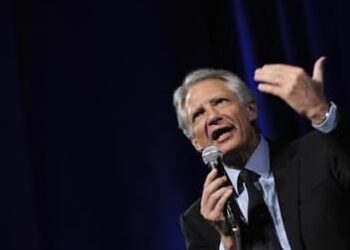 Face au RN, Dominique de Villepin choisit le Nouveau Front populaire et "priorise" la lutte contre l'extrême droite