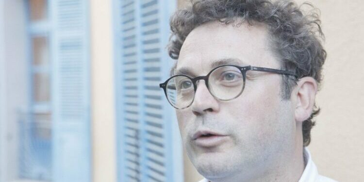Félix Blanc (Nouveau Front populaire) tend la main aux Républicains pour faire front face au Rassemblement national