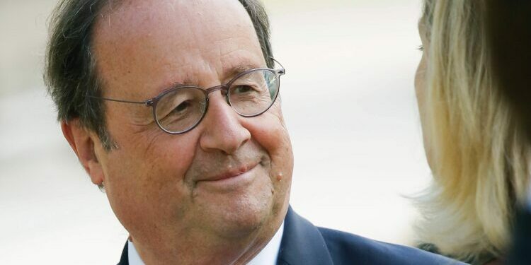 François Hollande candidat soutenu par le Nouveau Front populaire