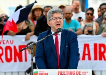 « J’ai l’intention de gouverner ce pays » : la sortie de Mélenchon provoque un nouveau psychodrame à gauche