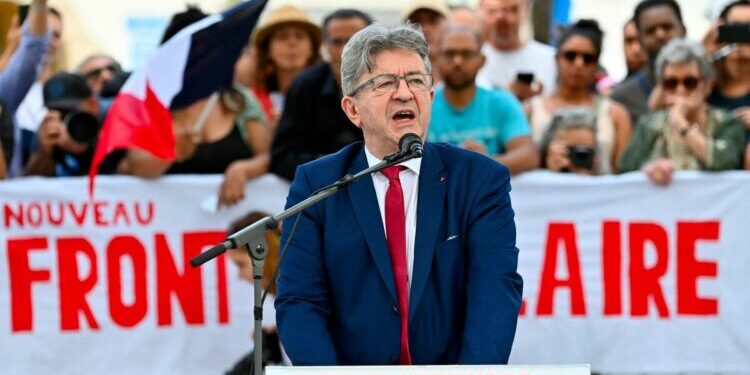 « J’ai l’intention de gouverner ce pays » : la sortie de Mélenchon provoque un nouveau psychodrame à gauche