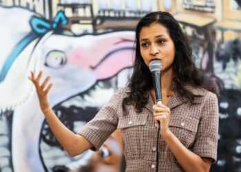 LFI veut empêcher la candidate dissidente Amy Bah d'utiliser la mention Nouveau Front populaire