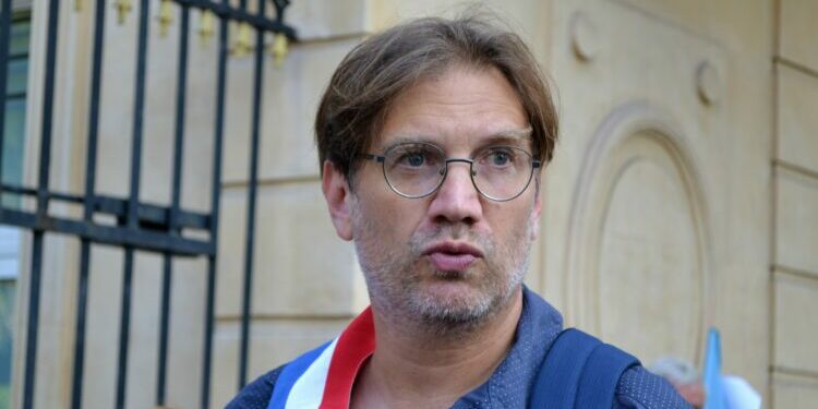 La justice autorise Hendrik Davi à utiliser la bannière du Nouveau front populaire