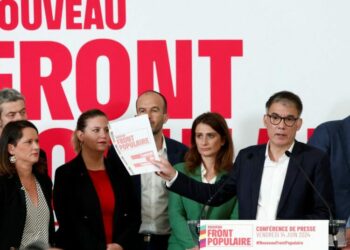 Des représentants du "Nouveau Front populaire" lors d