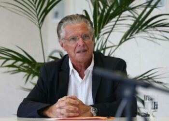 L’écho des législatives en Charente : François Nebout soutient Thomas Mesnier sur la première circonscription, Samuel Cazenave pousse pour le Front populaire