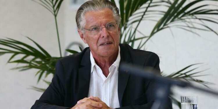 L’écho des législatives en Charente : François Nebout soutient Thomas Mesnier sur la première circonscription, Samuel Cazenave pousse pour le Front populaire