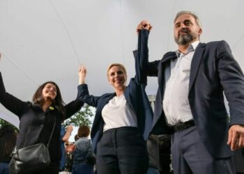 A Montreuil, l'écologiste Karima Delli, l'insoumise « frondeuse » Clémentine Autain, les députés Alexis Corbière et Raquel Garrido, qui n'ont pas été réinvestis par LFI.