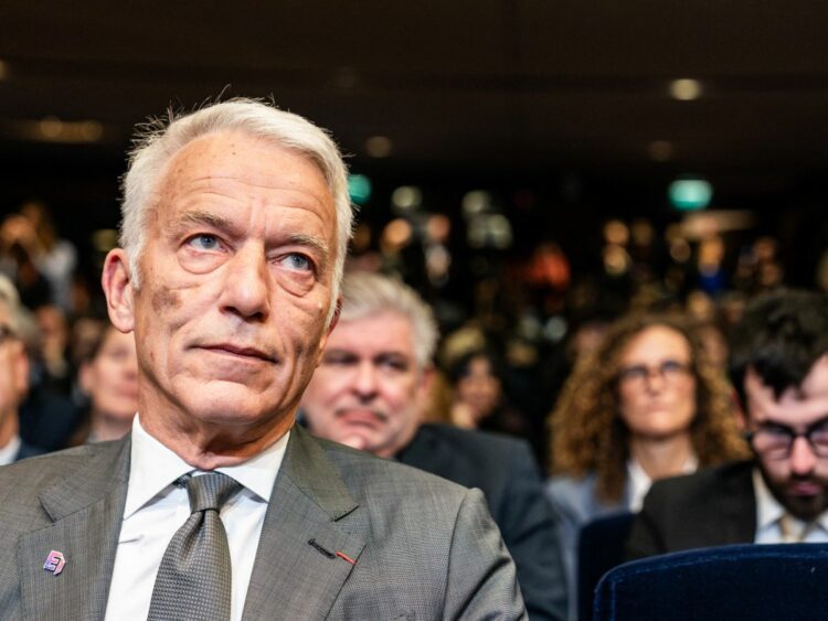 « Le Medef n’a pas vocation à s’exprimer sur la politique du pays », Patrick Martin, président du Medef.
