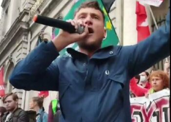 Législatives. Raphaël Arnault : qui est ce candidat du nouveau Front populaire antifa et fiché S ?