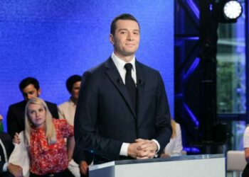 Législatives : le RN et ses alliés creusent l'écart en tête, le Nouveau Front populaire se tasse