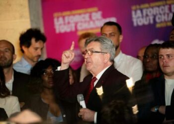 Mélenchon justifie les décisions prises par son parti