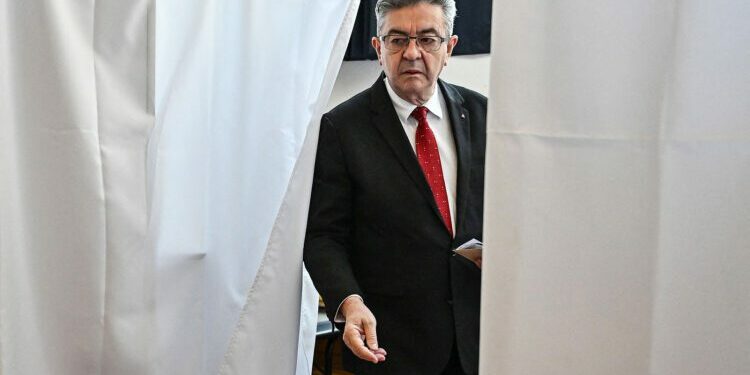 Nouveau Front populaire : LFI : le « grand ménage » de Mélenchon aux législatives avant 2027
