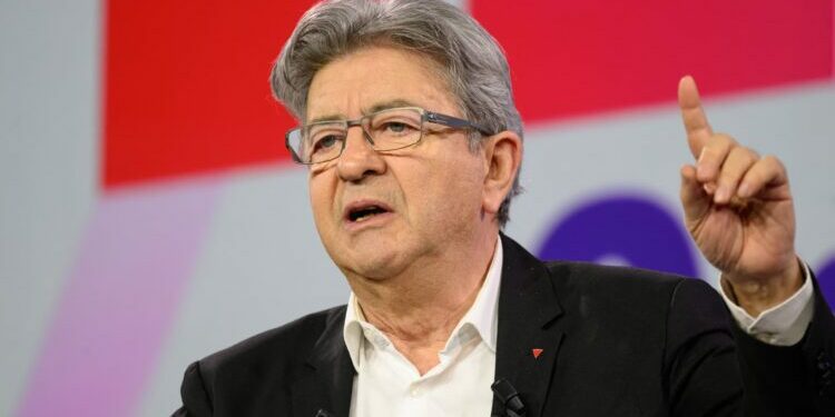 Pour Mélenchon, le programme du Nouveau Front populaire coûterait 200 milliards mais en rapporterait 230