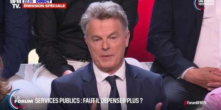 "Que ce soit sur l'école, la santé ou la sécurité, l'État recule"
