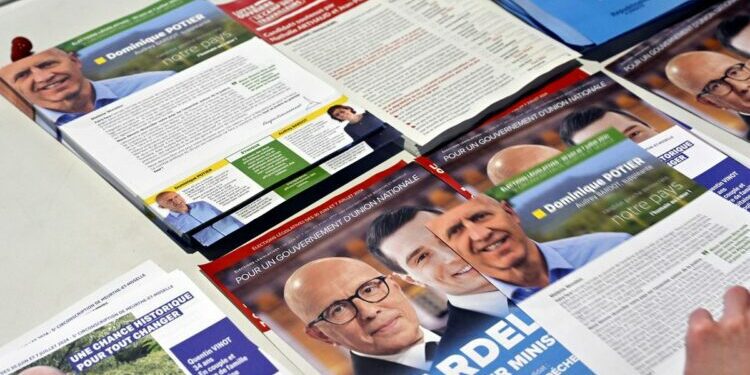 Selon un sondage Ipsos pour France Bleu publié ce samedi, le Rassemblement national et ses alliés LR-Ciotti arrivent en tête du premier tour des législatives