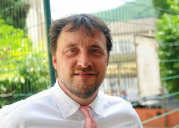 Sébastien Rome, candidat du Nouveau Front Populaire sur la 4è circonscription, a choisi d'être sur le terrain pour "défendre les gens d'ici"