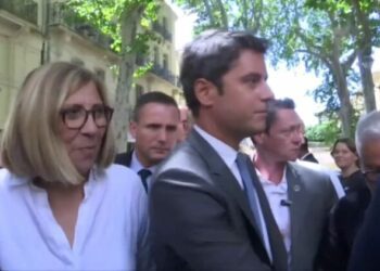 "Vous alimentez l'extrême droite": échange tendu entre Gabriel Attal et le candidat Nouveau Front populaire Raphaël Arnault - BFMTV