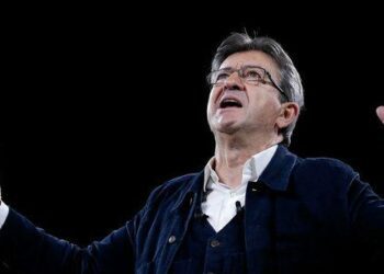ce que révèle la crise interne