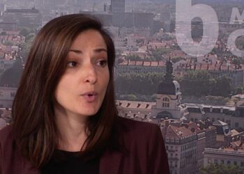 "ceux qui n'ont pas intérêt à ce que ça change ont peur du Front populaire"