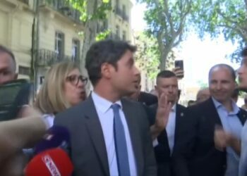 échange tendu entre Attal et le candidat Nouveau Front populaire Raphaël Arnault
