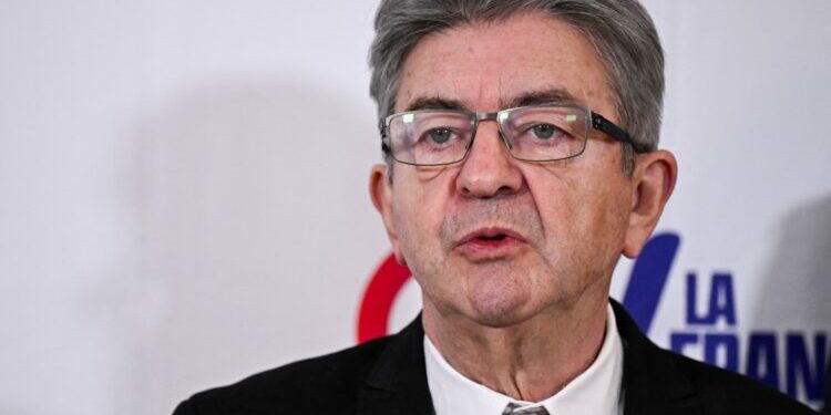 face au Nouveau Front populaire, Mélenchon estime que "seuls restent les fascistes"