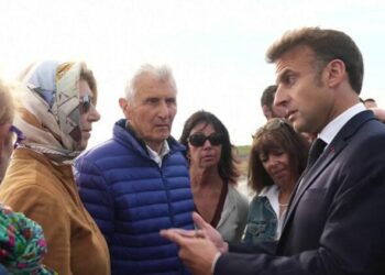 indignation après l'attaque de Macron, qui "se vautre dans la transphobie crasse"