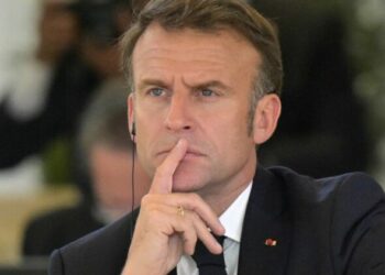 les programmes du Nouveau Front populaire et du RN font peser "un très grand danger" pour l'économie, estime Emmanuel Macron