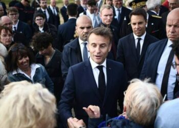 quelle est la mesure du Nouveau Front populaire moquée par Macron ?