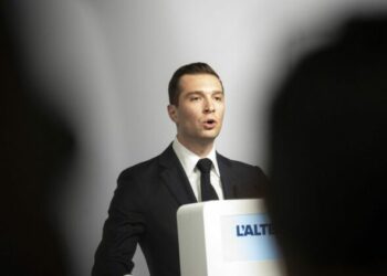 le RN et ses alliés à 33,15% et le Nouveau Front populaire à 27,99%, selon le ministère de l'Intérieur